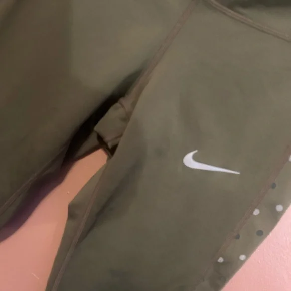 NIKE DRI-FIT REFLECTIVE ATHLETIC/FITNESS/RUNNING PANTS  SMALL, SIDE/REAR POCKET - Picture 2 of 10